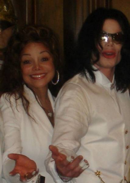 Майклу Джексону присудили Премию Муз-ТВ 2010