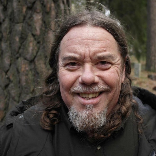 Гитаристу Йонасу Исакссону исполнилось 59 лет
